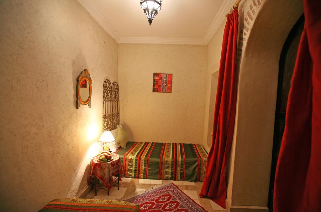 Riad N10 مراكش الغرفة الصورة